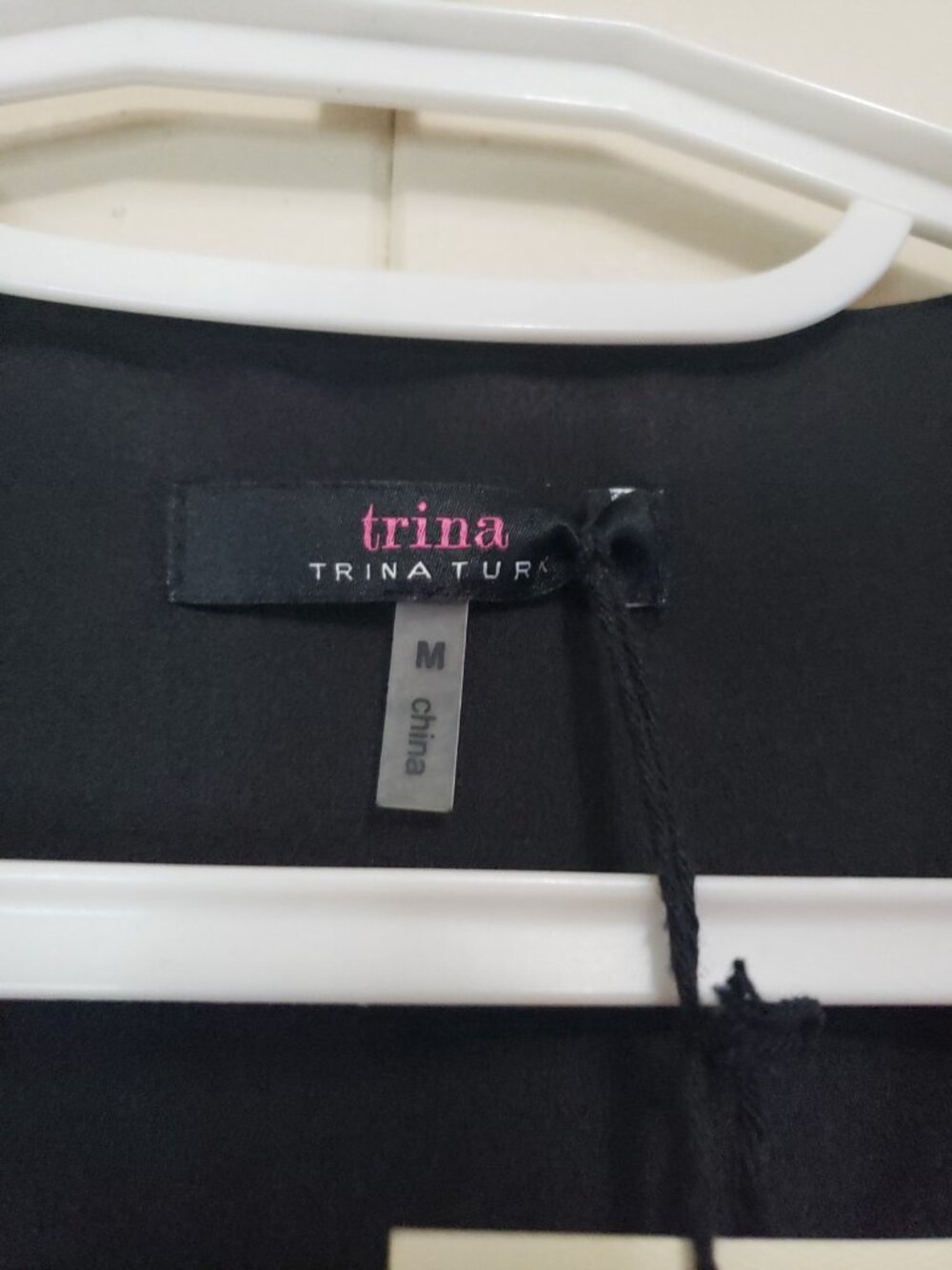 Trina Turk Women M Jaxon Dress Bright Pink Stripe Bold Cuff Tie Open Slit Sleeve - Picture 6 of 8